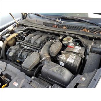 2015 Ford Taurus (Hartford, CT 06114)