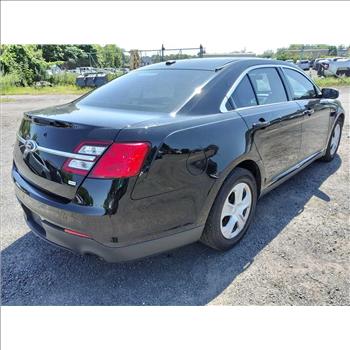 2015 Ford Taurus (Hartford, CT 06114)