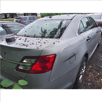 2015 Ford Taurus (Hartford, CT 06114)