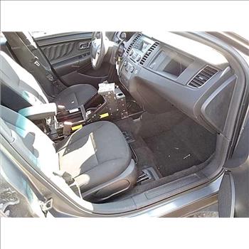 2015 Ford Taurus (Hartford, CT 06114)
