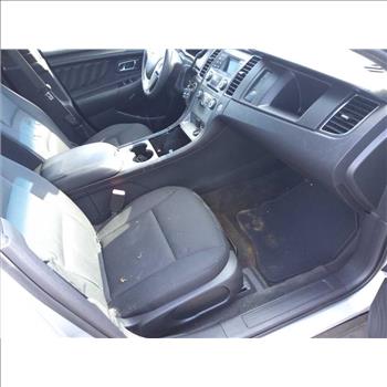 2015 Ford Taurus (Hartford, CT 06114)