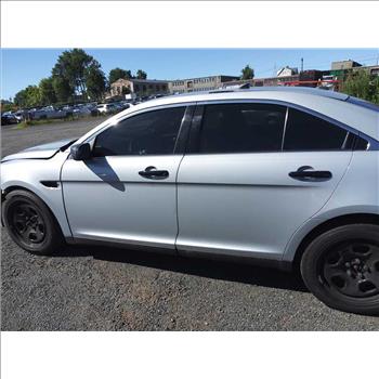 2015 Ford Taurus (Hartford, CT 06114)