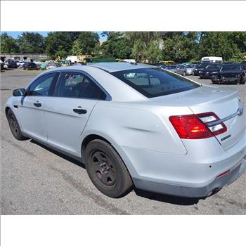 2015 Ford Taurus (Hartford, CT 06114)