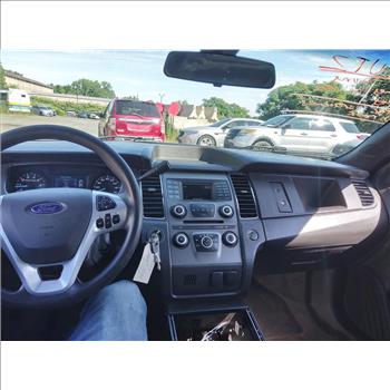 2015 Ford Taurus (Hartford, CT 06114)