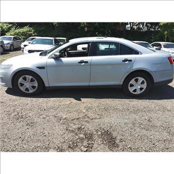 2015 Ford Taurus (Hartford, CT 06114)