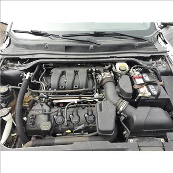 2015 Ford Taurus (Hartford, CT 06114)