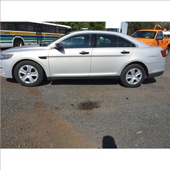 2015 Ford Taurus (Hartford, CT 06114)