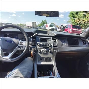 2015 Ford Taurus (Hartford, CT 06114)