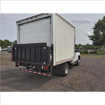 2016 Chevrolet Silverado Box Truck (Hartford, CT 06114)