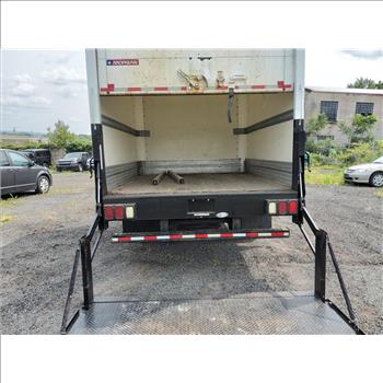 2016 Chevrolet Silverado Box Truck (Hartford, CT 06114)