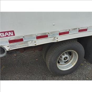 2016 Chevrolet Silverado Box Truck (Hartford, CT 06114)