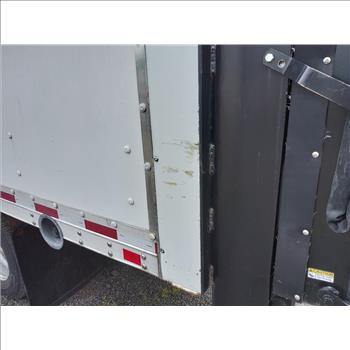 2016 Chevrolet Silverado Box Truck (Hartford, CT 06114)