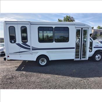 2016 Ford E-450 (Hartford, CT 06114)