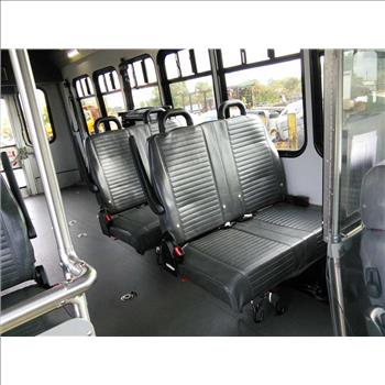 2016 Ford E450 Paratransit Bus (Hartford, CT 06114)