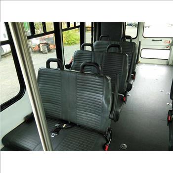 2016 Ford E450 Paratransit Bus (Hartford, CT 06114)