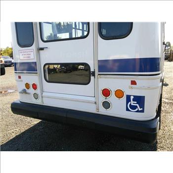 2016 Ford E450 Paratransit Bus (Hartford, CT 06114)