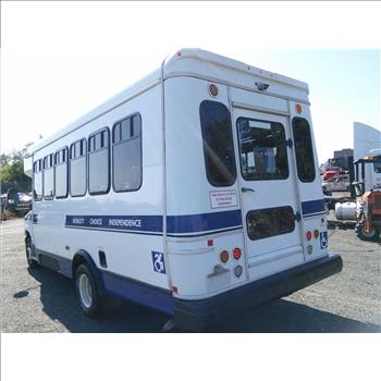 2016 Ford E450 Paratransit Bus (Hartford, CT 06114)