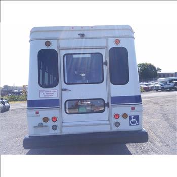 2016 Ford E450 Paratransit Bus (Hartford, CT 06114)