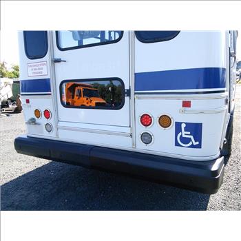 2016 Ford E450 Paratransit Bus (Hartford, CT 06114)