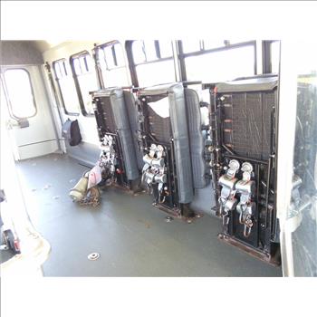 2016 Ford E450 Paratransit Bus (Hartford, CT 06114)