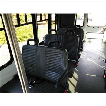 2016 Ford E450 Paratransit Bus (Hartford, CT 06114)