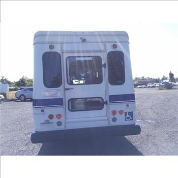 2016 Ford E450 Paratransit Bus (Hartford, CT 06114)