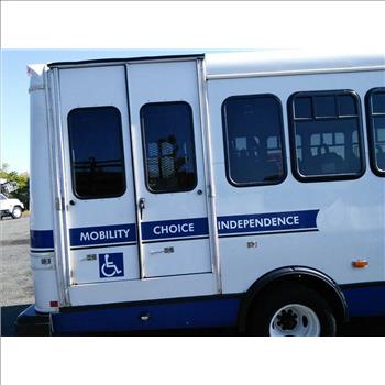 2016 Ford E450 Paratransit Bus (Hartford, CT 06114)