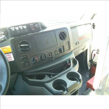 2016 Ford E450 Paratransit Bus (Hartford, CT 06114)