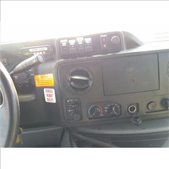 2016 Ford E450 Paratransit Bus (Hartford, CT 06114)