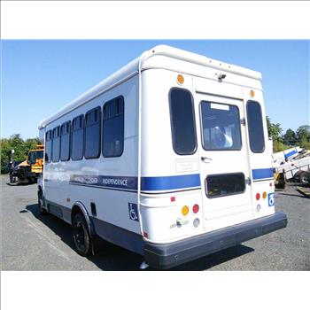 2016 Ford E450 Paratransit Bus (Hartford, CT 06114)