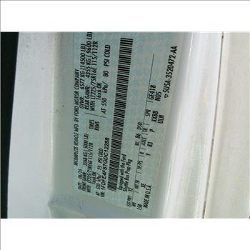 2016 Ford E450 Paratransit Bus (Hartford, CT 06114)