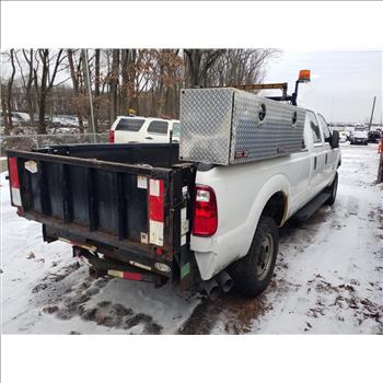 2016 Ford F350 (Staten Island, NY 10309)