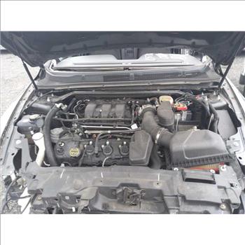 2016 Ford Taurus (Brooklyn, NY 11214)