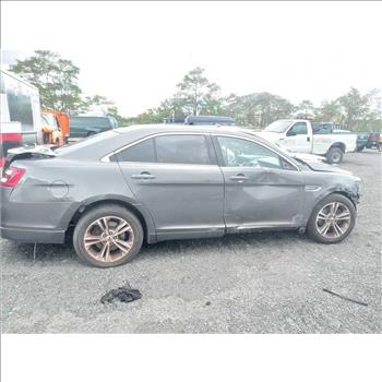 2016 Ford Taurus (Brooklyn, NY 11214)