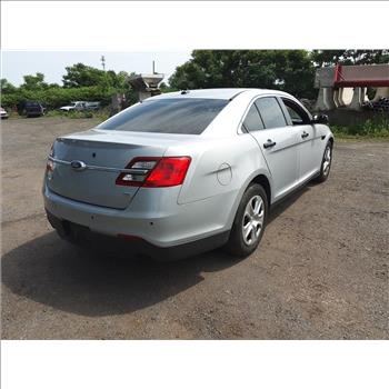 2016 Ford Taurus (Hartford, CT 06114)