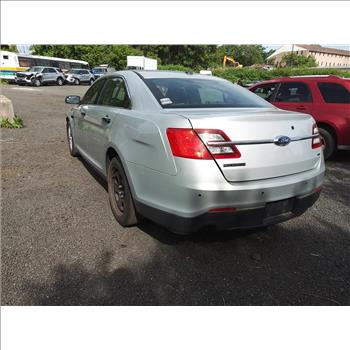 2016 Ford Taurus (Hartford, CT 06114)