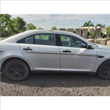 2016 Ford Taurus (Hartford, CT 06114)