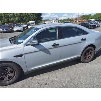 2016 Ford Taurus (Hartford, CT 06114)