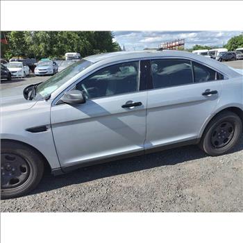 2016 Ford Taurus (Hartford, CT 06114)