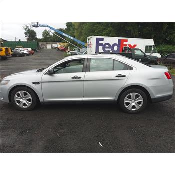 2016 Ford Taurus (Hartford, CT 06114)