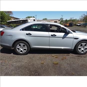 2016 Ford Taurus (Hartford, CT 06114)
