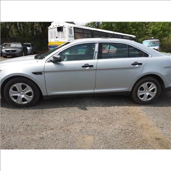 2016 Ford Taurus (Hartford, CT 06114)
