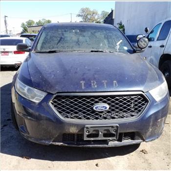 2016 Ford Taurus (Staten Island, NY 10309)