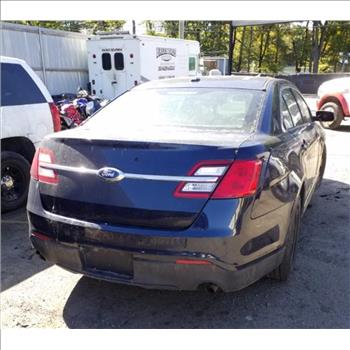 2016 Ford Taurus (Staten Island, NY 10309)