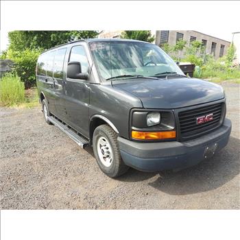 2016 GMC Savana (Hartford, CT 06114)