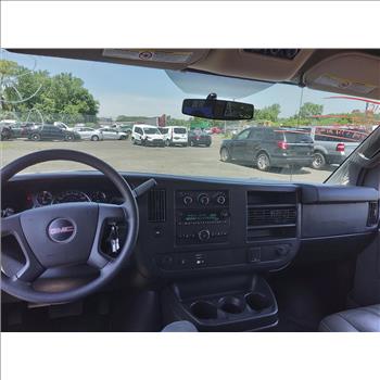 2016 GMC Savana (Hartford, CT 06114)