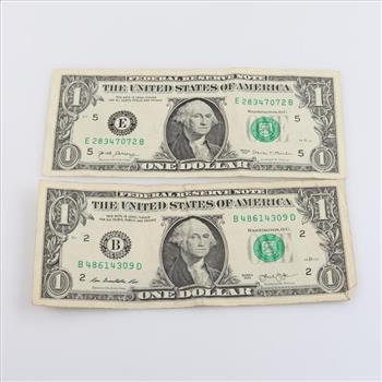 2017 & 2013 US Federal Reserve Note 1 Dollar Bills