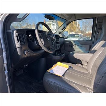 2017 Chevrolet Express (Hartford, CT 06114)