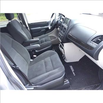 2017 Dodge Grand Caravan (Hartford, CT 06114)