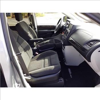 2017 Dodge Grand Caravan (Hartford, CT 06114)